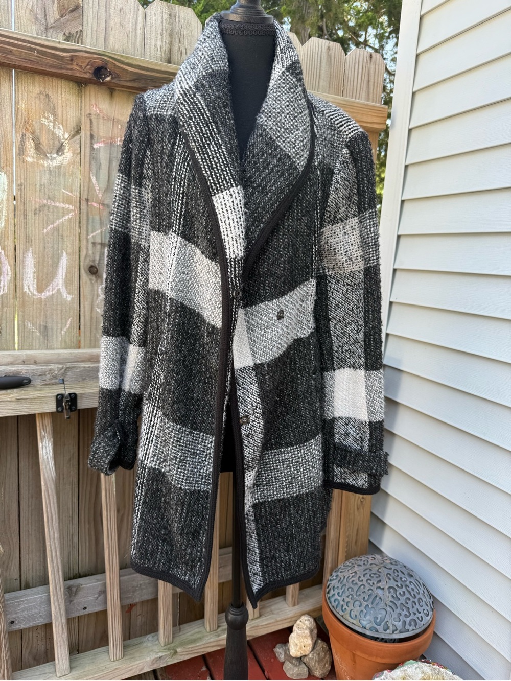 Womenās Black & White Wool Coat
